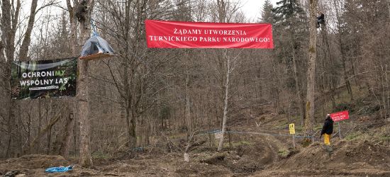 Ekolodzy żądają utworzenia Turnickiego Parku Narodowego. Blokada przy drodze do Arłamowa (ZDJĘCIA)