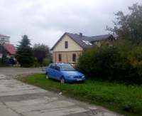 PARKOWANIE PO SANOCKU: Najlepiej na trawniczku