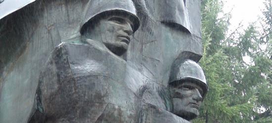 SANOK: Pomnik Wdzięczności zniknie z Placu Harcerskiego (ZDJĘCIA)