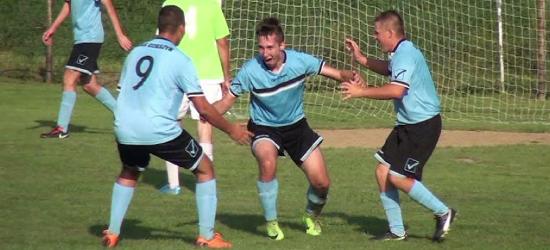 ŁUKOWE: Piłkarskie derby w gminie Zagórz. Czaszyn w końcówce wyrwał zwycięstwo (VIDEO)