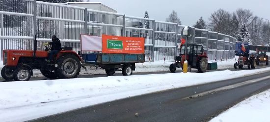 SANOK: Protest mieszkańców. Traktory wjeżdżają do Sanoka! (VIDEO)