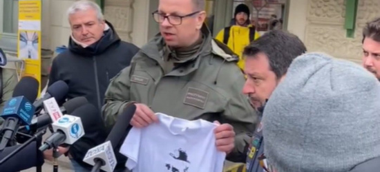 Przyjaciel Putina w Przemyślu! Dostał wymowny prezent od prezydenta miasta (VIDEO)