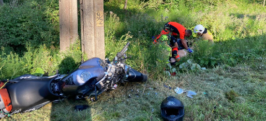 REGION. Wypadek z udziałem samochodu i motocykla. Interweniował śmigłowiec (ZDJĘCIE)