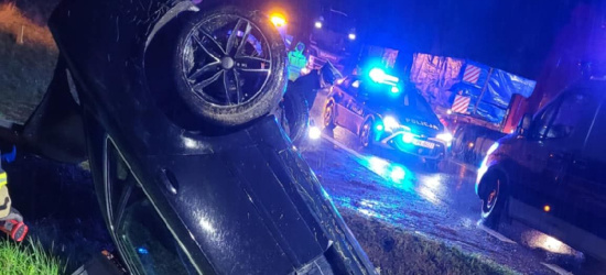 Stracił panowanie nad pojazdem i dachował (FOTO)
