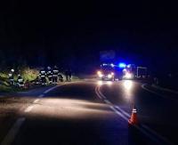 Dachowanie na Malinkach. Trzy osoby trafiły do szpitala (ZDJĘCIA)