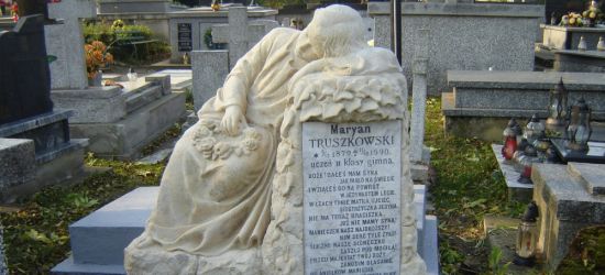 SANOK: Niezwykły dar dla Stowarzyszenia Opieki nad Starymi Cmentarzami