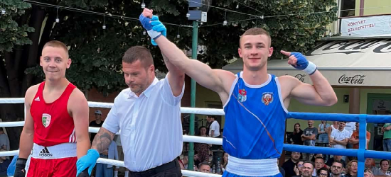 BOKS: Tomasz Rabka Street Autonomy Sanok nokautuje na Węgrzech [ZDJĘCIA]