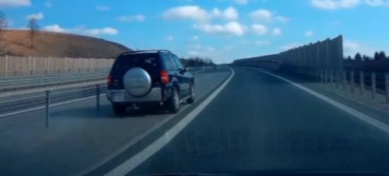 Wysepki nie obowiązują? Pirat na obwodnicy Sanoka (VIDEO)