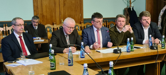 Radni jednomyślni. Sprawy drogowe i sytuacja na granicy