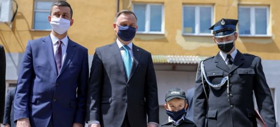 PREZYDENT W BUKOWSKU. Przekazano promesę na zakup samochodów ratowniczo-gaśniczych