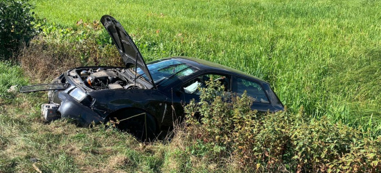 PODKARPACIE: Zderzenie na skrzyżowaniu. Ranna jedna osoba (FOTO)