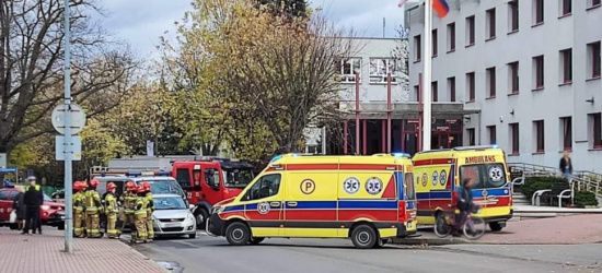 PODKARPACIE: Potrącił na przejściu dwie policjantki. Kobiety trafiły do szpitala