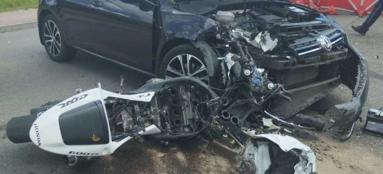 Śmierć motocyklisty. Kierowca samochodu nie ustąpił pierwszeństwa
