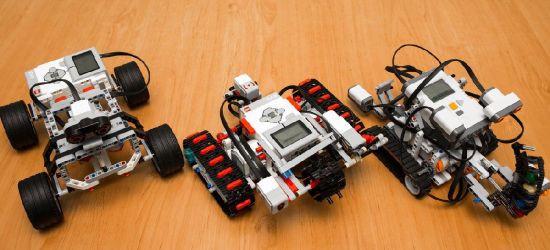Ferie z techniką w „mechaniku”! Roboty LEGO, zabawy drukarką 3D