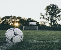 PIŁKARSKI WEEKEND: Gra III i IV liga. Początek III-ligowej przygody Cosmosu Nowotaniec!