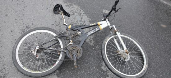 Rowerzysta zderzył się z dostawczym citroenem. Cyklista ma poważne obrażenia (FOTO)