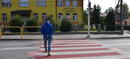 Bezpieczniej w drodze do szkoły. Nowe przejście dla pieszych w Pobiednie (ZDJĘCIA)