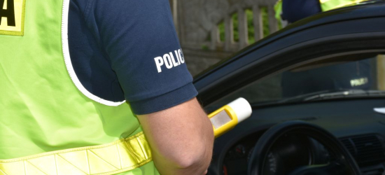 PODKARPACIE: Była tak pijana, że poprosiła innego kierowcę o włączenie biegu