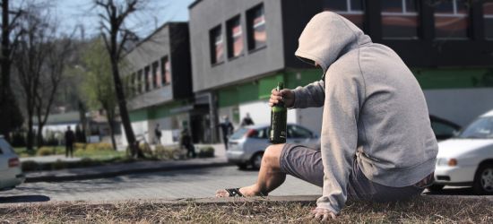 INTERWENCJA: „Pijaczki” przejmują władzę na ulicach Sanoka?