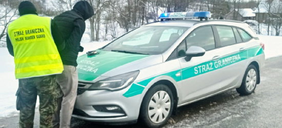 Sanoccy pogranicznicy ścigali kuriera, który przewoził migrantów (VIDEO, FOTO)