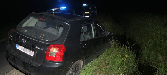 PODKARPACIE: W trakcie jazdy piła alkohol. W pojeździe dziecko! (FOTO)