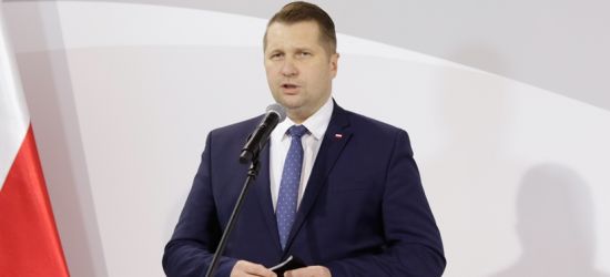 Uczniowie powrócą do szkół w grudniu? Minister odpowiada