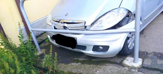 BESKO: Pijany wjechał w bariery (FOTO)