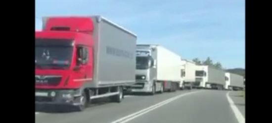 Wypadek w Połomi. „Okazały” sznur tirów (VIDEO)