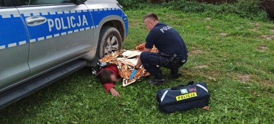 BIESZCZADY: Leżał na pokładzie łodzi. Pomoc przyszła w porę!