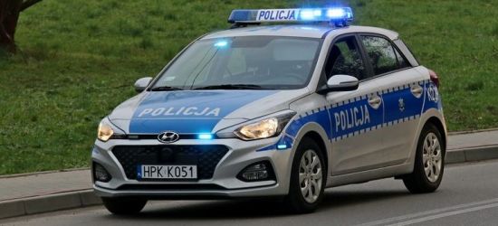 Zatrzymał się na środku drogi. Zdecydowana reakcja sanockiego policjanta
