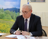 POWIAT LESKI: Rada uchwaliła podwyżki dla starosty i radnych. Szef powiatu zaskoczył tuż po głosowaniu (FILM, ZDJĘCIA)
