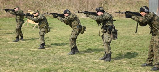Broń nie strzela sama! Szkolenia instruktorów wśród terytorialsów (FOTO)