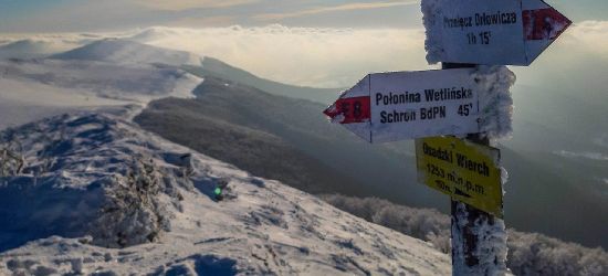 BIESZCZADY: Niski pułap chmur i zamglenia. Widoczność ograniczona