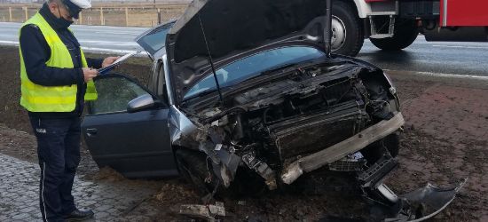 Wypadek w Zarszynie. Pasażerka z obrażeniami trafiła do szpitala (VIDEO, ZDJĘCIA)