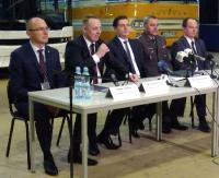 Konferencja prasowa w Autosanie. Podpisano umowę na produkcję pojazdów dla wojska (RETRANSMISJA)