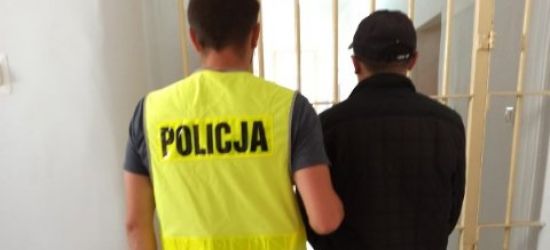 Umówił się z 14-latką. Składał seksualne propozycje (FOTO)