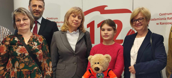 Małgosia uratowała mężczyźnie życie. Uczennica SP 6 doceniona przez wojewodę (ZDJĘCIA)