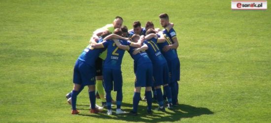 Piłkarski weekend: Okazja Ekoballu Stali do rehabilitacji, start B-klasy