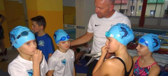Rekiny Sanok zdobywają pływackie szlify podczas kolejnych zawodów (FOTO)