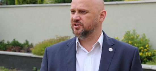 Jakub Osika o PiSowskiej wojnie w rodzinie (FILM, WYWIAD)