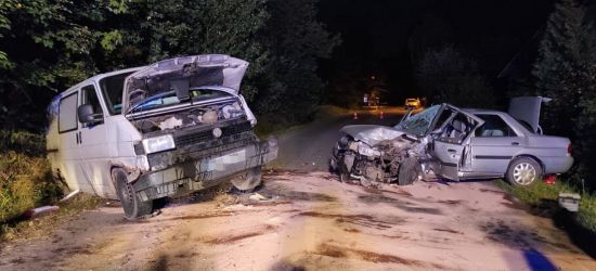 KRZYWE. Zderzenie osobówki z busem. Trzy osoby ranne (ZDJĘCIA)