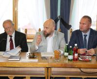 SESJA W MIEŚCIE: Nieprecyzyjny regulamin budżetu obywatelskiego, sprawy porządkowe i drogowe w wolnych wnioskach radnych (FILM)