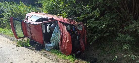 Pijany kierowca wjechał do rowu. Miał blisko 3 promile