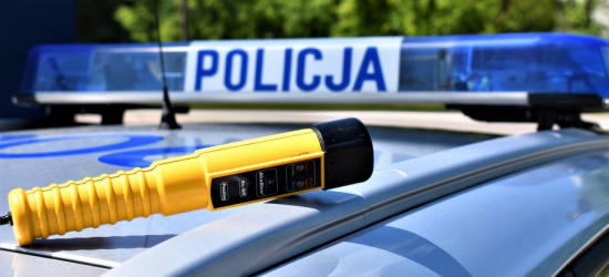 Przewoził dwójkę małych dzieci mając 2,5 promila alkoholu