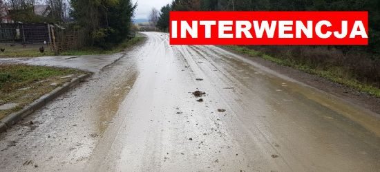 BUDIMEX buduje gazociąg, a ludzie toną w błocie. Straszą zablokowaniem dróg (ZDJĘCIA)