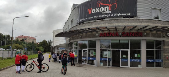 SANOK: Lód w Arenie Sanok zniknie 8 kwietnia