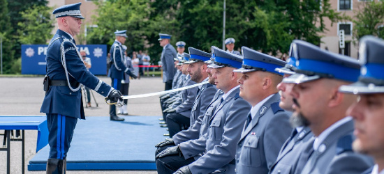 Nowi oficerowie polskiej policji. Wśród nich funkcjonariusze z Podkarpacia (ZDJĘCIA)