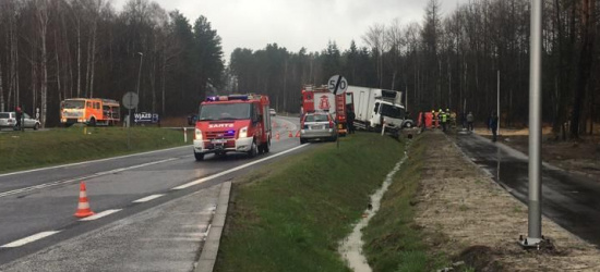 Śmiertelny wypadek. Nie żyją dwie osoby (FOTO)
