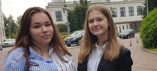 Uczennice „szóstki” wzięły udział w posiedzeniu Komisji Sejmowej (FOTO)