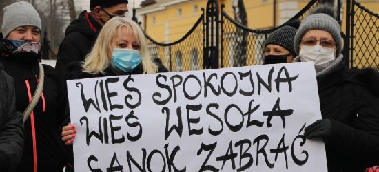 „Nie róbcie z nas ciemnoty”. Protest mieszkańców podsanockich miejscowości! (VIDEO, ZDJĘCIA)